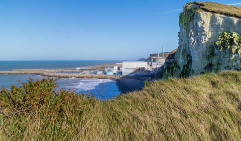 La centrale nucléaire de Paluel, près de Dieppe en Normandie, France.